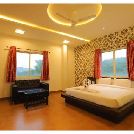 Hotel Raha Udaipur Exterior foto